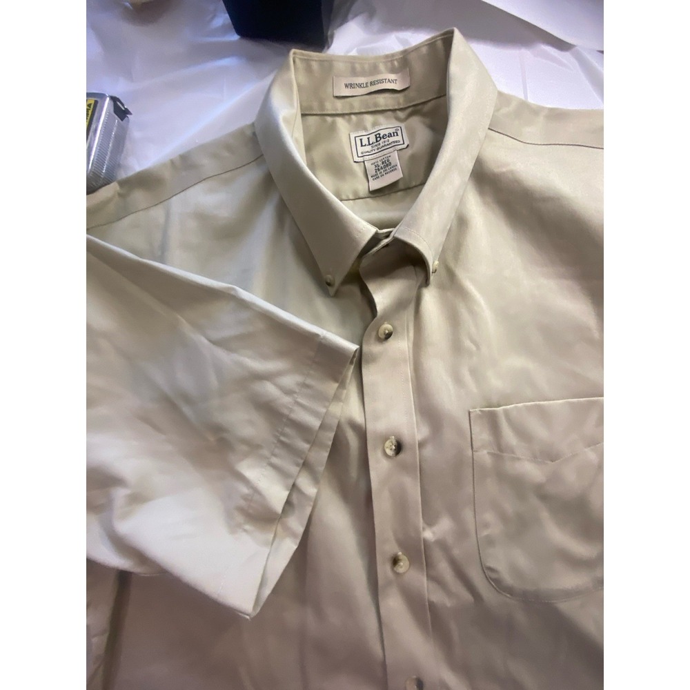 Men's L.L. Bean Sand/Tan Wrinkle Resistant‎ Short Sleeve Button Down Shirt-XL